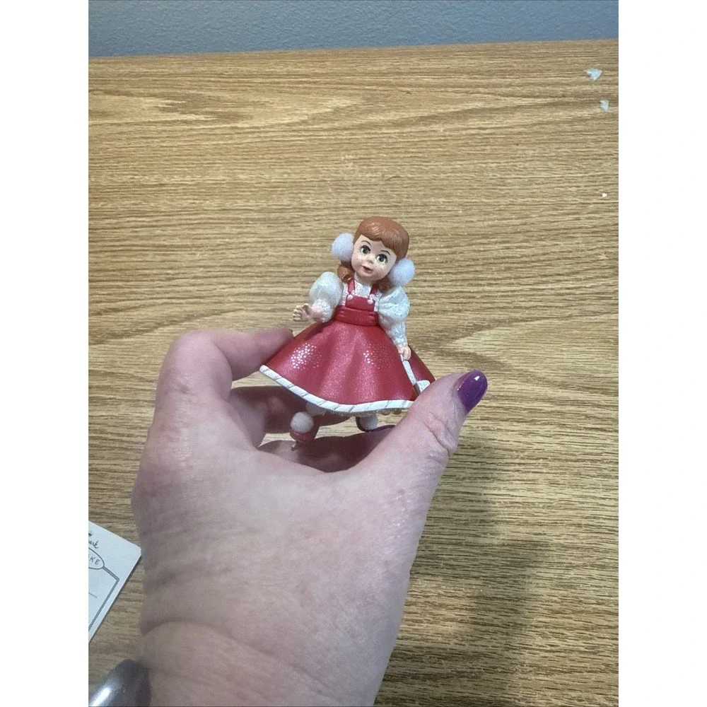 Hallmark 2003 Madame Alexander Holiday Snowflake Skater 8th‎ In Series Ornaments